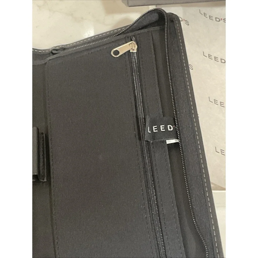 MLB Alumni Leed's Black Genuine Leather Zip Travel Wallet Passport Organizer NEW